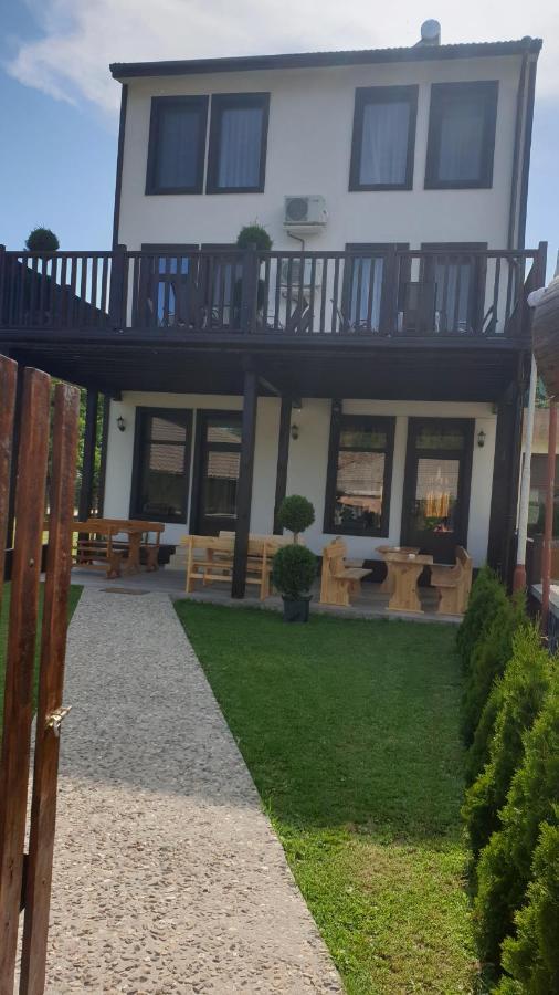 Бялата Къща Hotel Chakalarovo Eksteriør billede