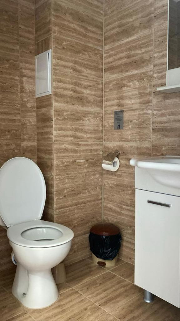 Бялата Къща Hotel Chakalarovo Eksteriør billede