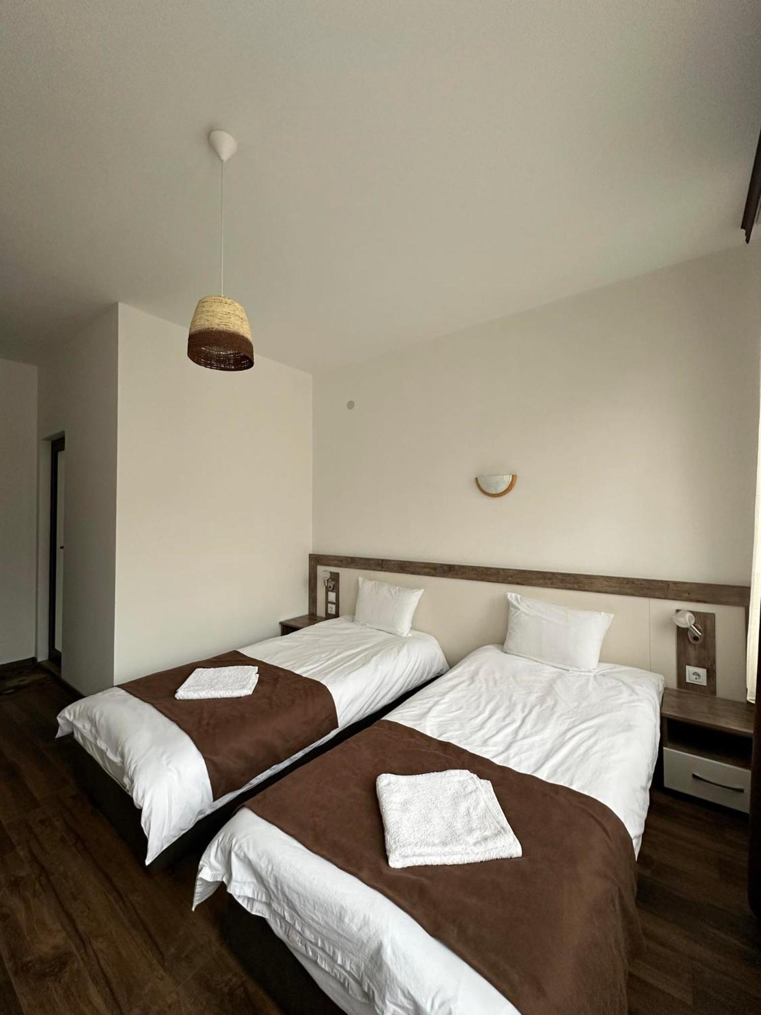 Бялата Къща Hotel Chakalarovo Eksteriør billede