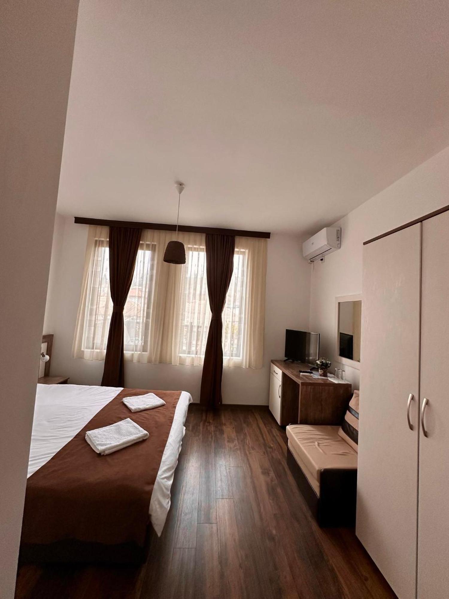 Бялата Къща Hotel Chakalarovo Eksteriør billede