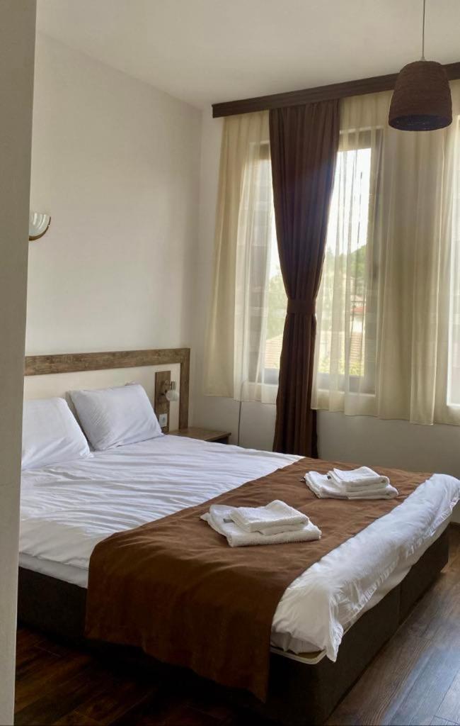 Бялата Къща Hotel Chakalarovo Eksteriør billede